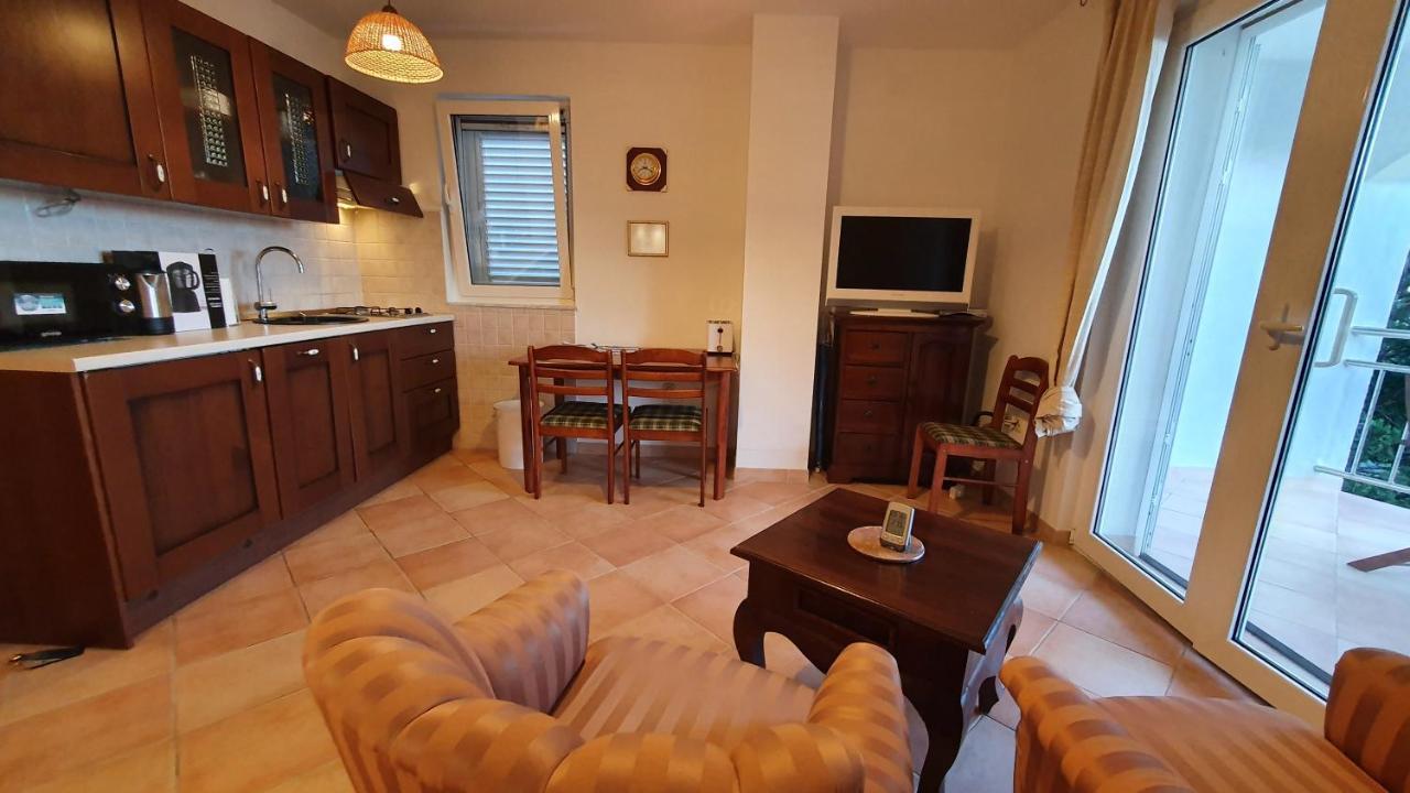 Sea Side Apartments 4* Novi Vinodolski Exterior photo