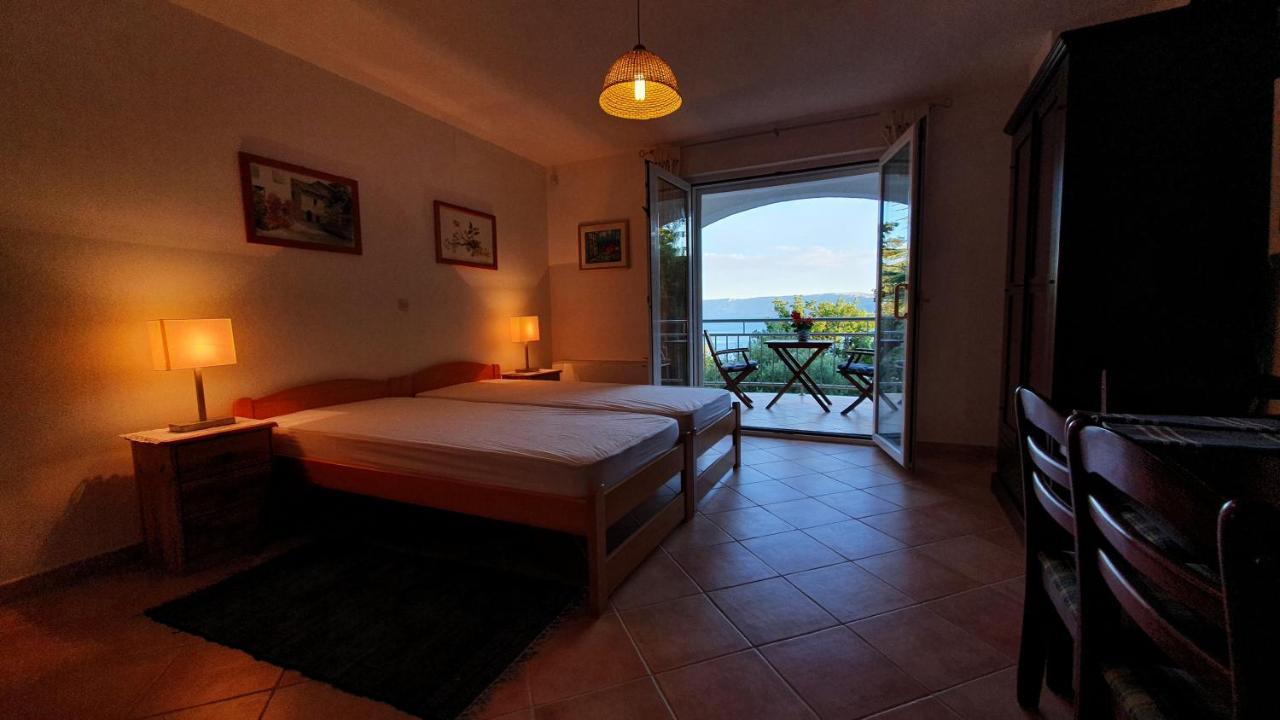 Sea Side Apartments 4* Novi Vinodolski Exterior photo
