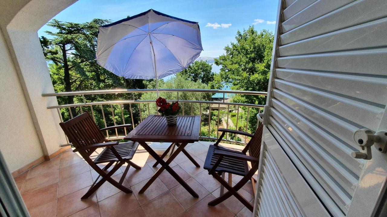 Sea Side Apartments 4* Novi Vinodolski Exterior photo