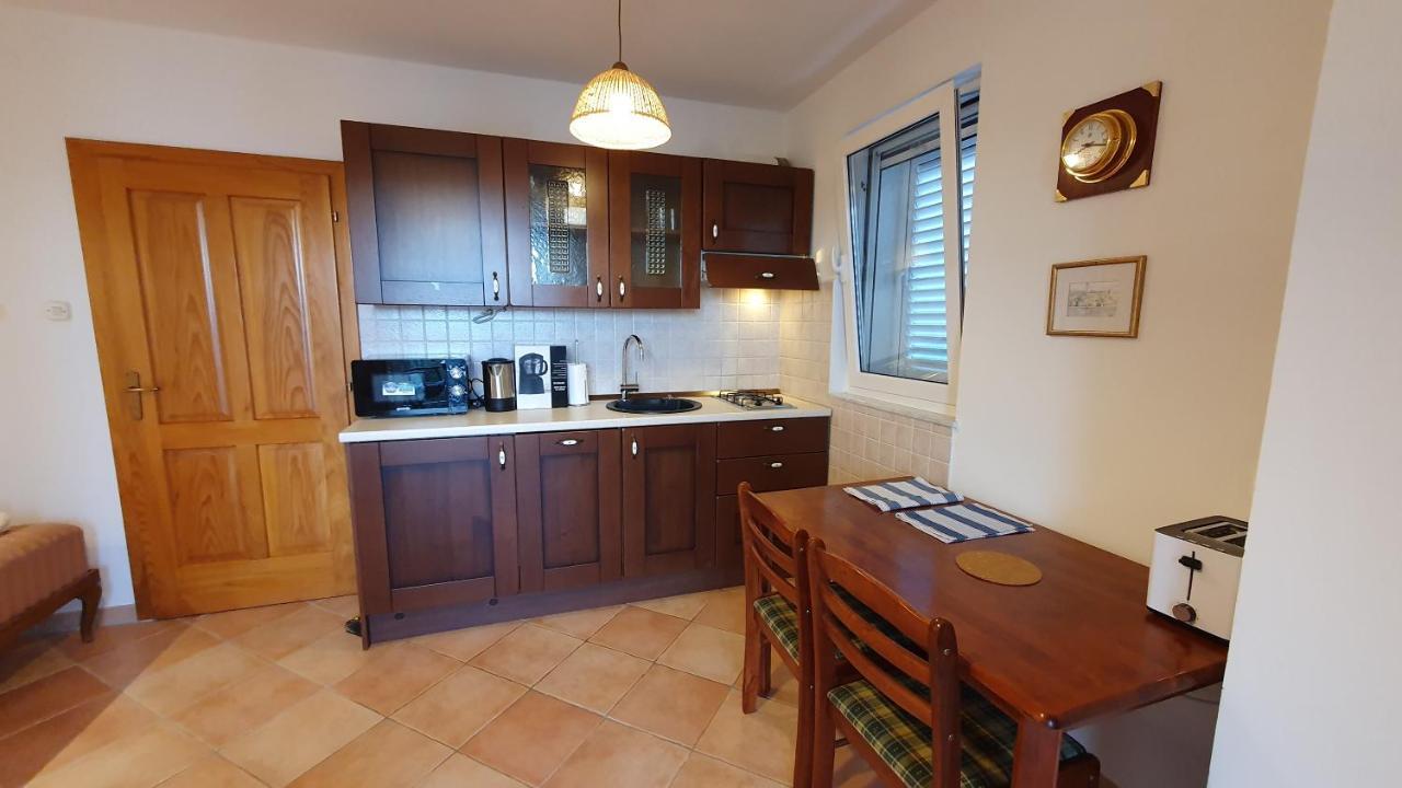 Sea Side Apartments 4* Novi Vinodolski Exterior photo